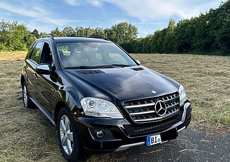 Mercedes-Benz ML 300 CDI 4M BlueEFFICIENCY, TÜV 2/27, 3. Hd.