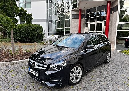 Mercedes-Benz B 220 B -Klasse AMG Sportpaket