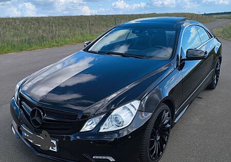 Mercedes-Benz E 350 Coupé CGI BlueEFFICIENCY ELEGANC...