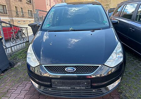 Ford Galaxy 2,0 TDCi 103kW DPF Ghia