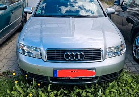 Audi A4 1.6 -