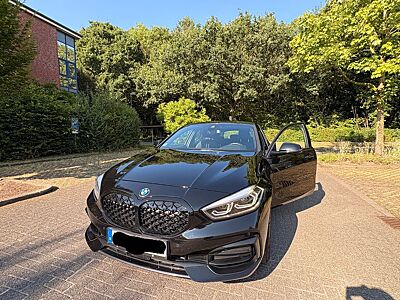 BMW 118i Sport Line Sport Line Scheckheftgepflegt