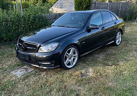 Mercedes-Benz C 300 CDI 4MATIC AVANTGARDE Autom. AVANTGARDE
