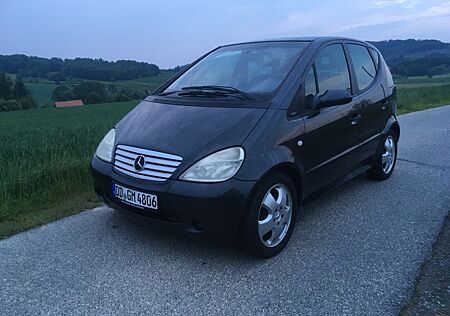 Mercedes-Benz A 190 Tüv 03/2027
