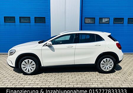 Mercedes-Benz GLA 180 Score Xenon LED Navi Sitzheizung