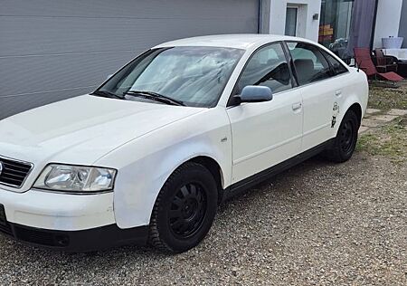 Audi A6 2.4 - zu verkaufen