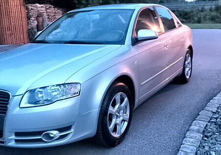 Audi A4 2.0 multitronic -
