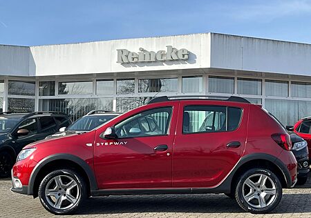 Dacia Sandero TCe90 Stepway KlimNavKamTempPDCMet