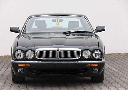 Jaguar XJ 4.0 Sovereign 3 Jahre Garantie