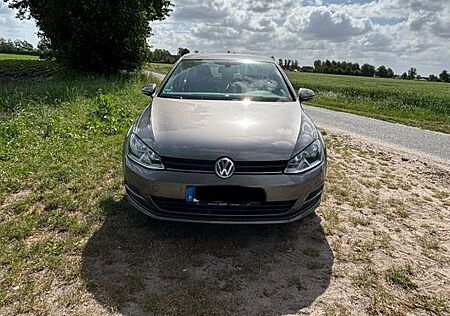 VW Golf Volkswagen 1.2 TSI 63 kW