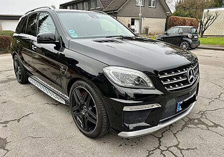 Mercedes-Benz ML 63 AMG 4MATIC V8 sehr gepflegter Zustand