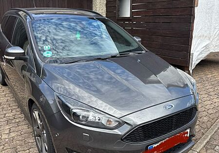 Ford Focus 2,0 TDCi 110kW PowerSh. ST-Line Turnie...