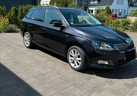 Skoda Fabia 1.2l TSI 110PS Drive Combi Drive SHZ* Klim