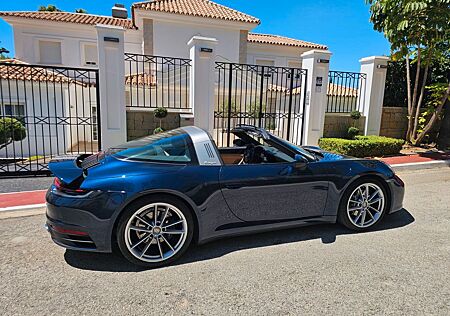 Porsche 992 Targa 4 Targa