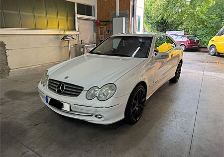 Mercedes-Benz CLK 320