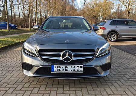 Mercedes-Benz C 180 T Autom. Avantgarde -Navi, Pano, AHK,
