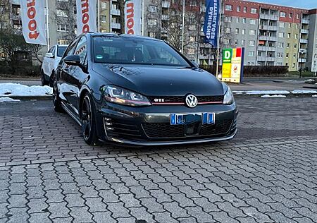 VW Golf Volkswagen 2.0 TSI DSG BMT GTI Performance GTI Per...