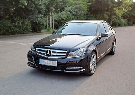 Mercedes-Benz C 180 BlueEFFICIENCY AVANTGARDE Automat 8Fach