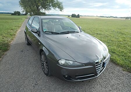 Alfa Romeo 147 1.6 TS LPG TÜV 12/26