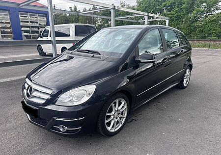 Mercedes-Benz B 180 CDI Automatik | TÜV NEU | EURO 5 | PDC | S