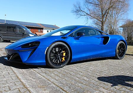 McLaren Artura Modell 2025!!! NP 298000.--