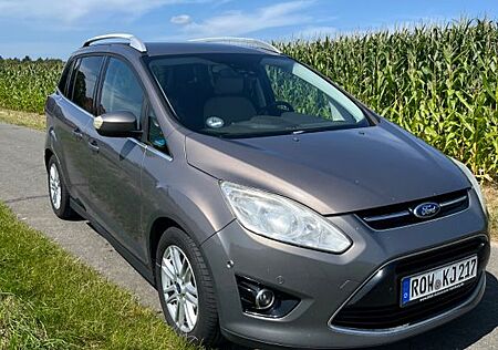 Ford Grand C-Max 2,0TDCi 120kW Titanium Titanium
