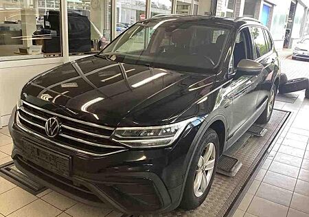 VW Tiguan Allspace Volkswagen Life 2.0 TDI /7SITZER/TRAVEL/SHZ