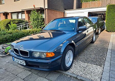 BMW 728i Automatik