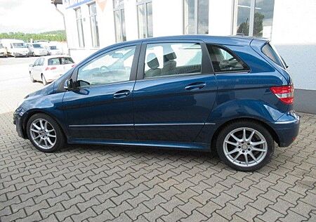 Mercedes-Benz B 200 B -Klasse CDI-AUTOMATIC-KLIMA-AHK-PD