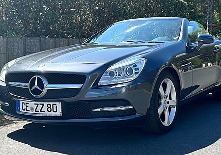 Mercedes-Benz SLK 200 Top Zustand und Ausstattung