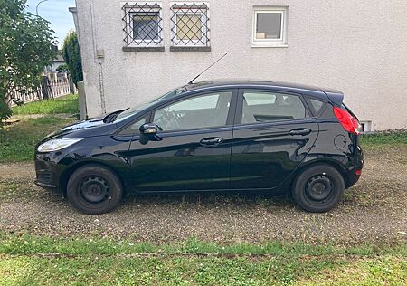 Ford Fiesta JA8 1,5 Liter TÜV neu Anhängerkupplung