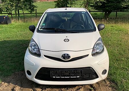 Toyota Aygo (X) Aygo (X) 1,0-l-VVT-i -