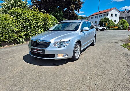 Skoda Superb Combi Family-Scheckheftgepflegt!