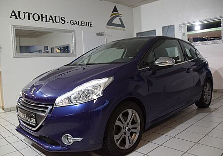 Peugeot 208 1.6 HDi*NAVI*XENON*TEILLEDER*PDC*SITZHEIZUNG