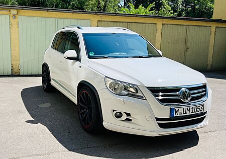 VW Tiguan Volkswagen R-Line | 1.4 TSI TÜV 08/2026