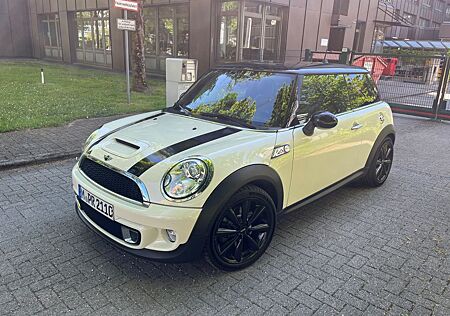 Mini Cooper S - Top Ausstattung, sehr gepflegt