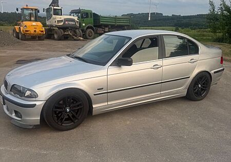 BMW 320i -