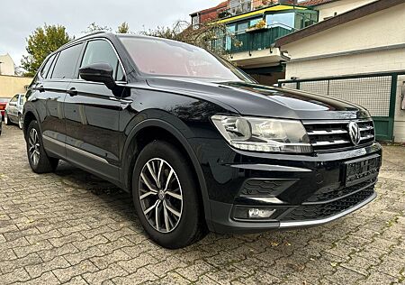 VW Tiguan Allspace Volkswagen Comfortline 7Sitzer Navi Kamera