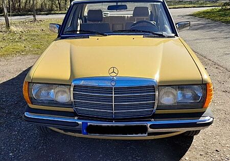 Mercedes-Benz 200 - Oldtimer