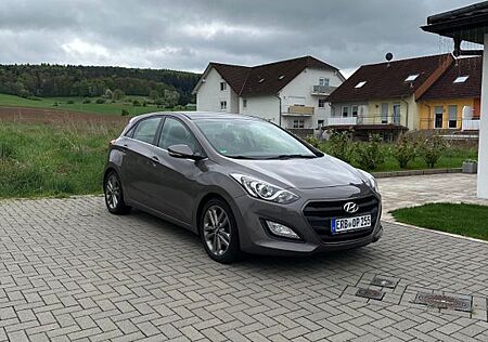Hyundai i30 Vollaustattung