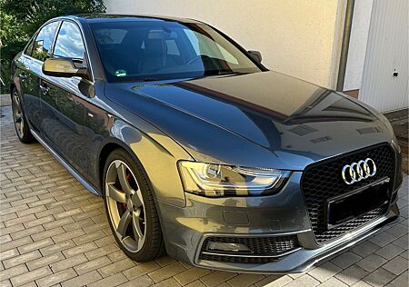 Audi A4 2.0 TFSI quattro 3 x S line