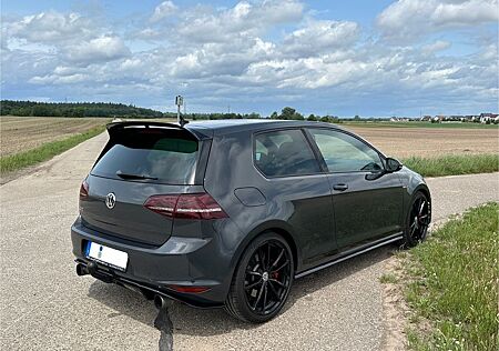 VW Golf Volkswagen 7 GTI Clubsport (2.0 TSI DSG BMT)
