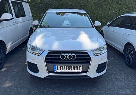 Audi Q3 2.0 TDI S tronic quattro sport