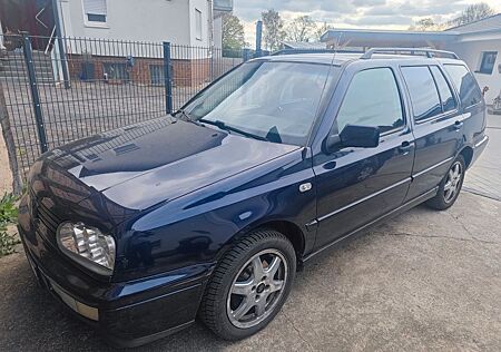 VW Golf Volkswagen 2.0 Syncro Kombi / Tüv noch 1 Jahr