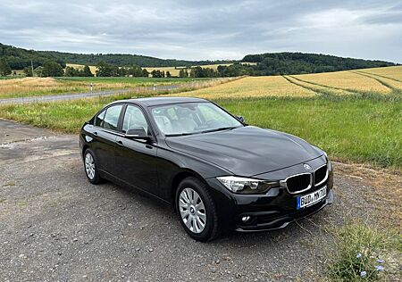 BMW 318i -