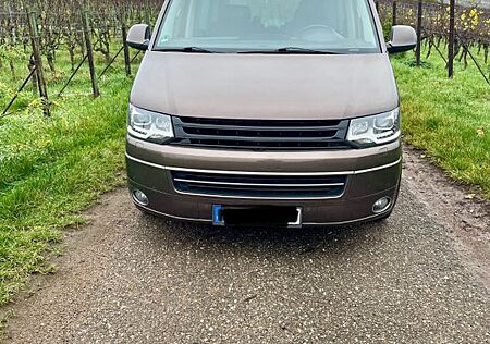 VW T5 Multivan Volkswagen Highline NEUER MOTOR