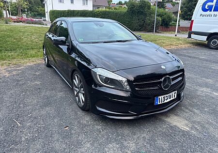 Mercedes-Benz A 250 gebraucht kaufen Mercedes-Benz A 250 4MATIC / DCT / AMG Line / Harman Kardon