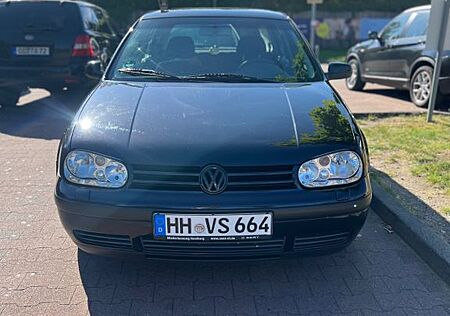 VW Golf Volkswagen 1.6 FSI Basis Variant Basis