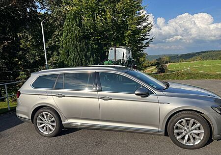 VW Passat Variant Volkswagen 1.4 TSI ACT BMT 4MOTION Highl...