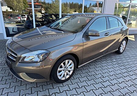 Mercedes-Benz A 180 A180 Style/SHZ/Nav/Sportsitze/EU6